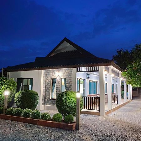 Sanaepatan Home Resort - เสน่ห์ป่าตาล โฮม รีสอร์ต Ban Buak Khang 외부 사진